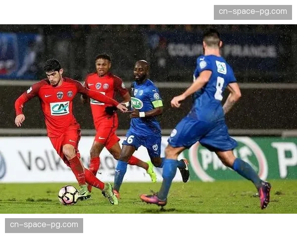 特鲁瓦1-1逼平巴黎圣日耳曼,爆出本轮最大冷门 特鲁瓦1-1逼平巴黎圣日耳曼,爆出本轮最大冷门